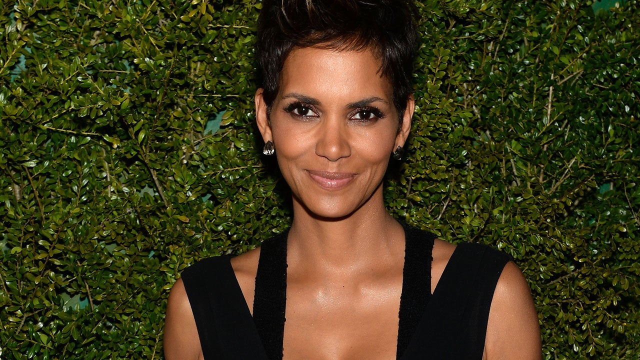 Halle Berry Joins Twitter And Instagram With A Topless Photo