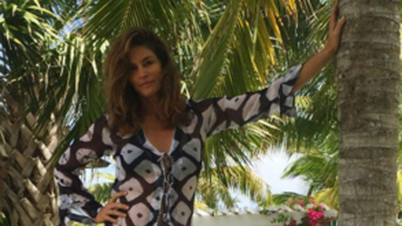 Cindy Crawford Shows Off Her Incredible Bikini Body In St Barts See The Pics 5307