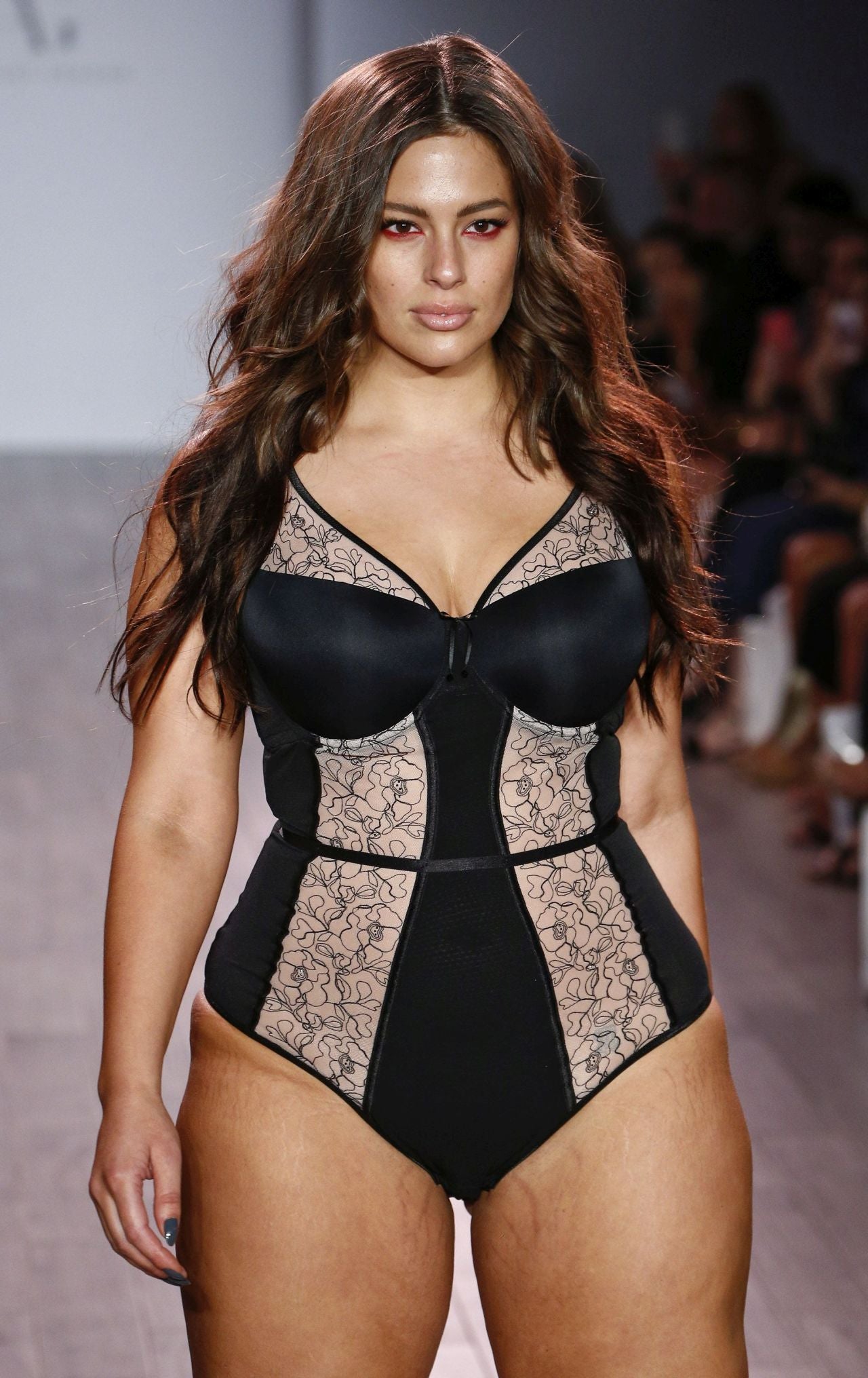 Exclusive Ashley Graham Flaunts Her Figure In Sexy Lingerie Reveals Regretful Pre Nyfw Meal