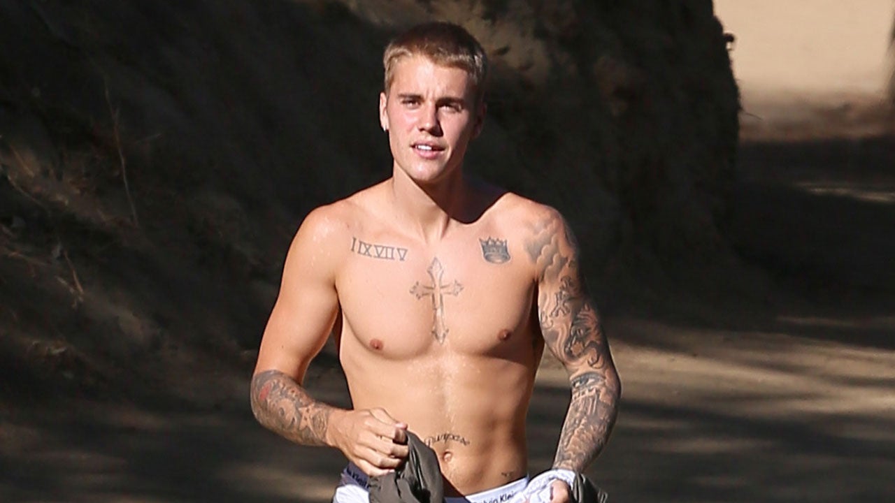 Justin Bieber Flashes Abs After Hiking Excursion In Hollywood Hills Entertainment Tonight 