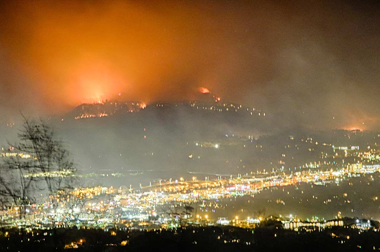 Dolly Parton Reacts to 'Terrible' Great Smoky Mountains Wildfires 'I