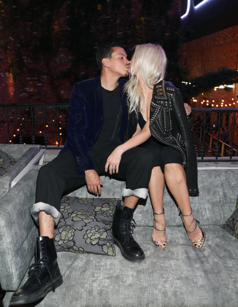 Ashlee Simpson Ross Birthday Turns Into Sexy Double Date Night With Sister Jessica Simpson 2575