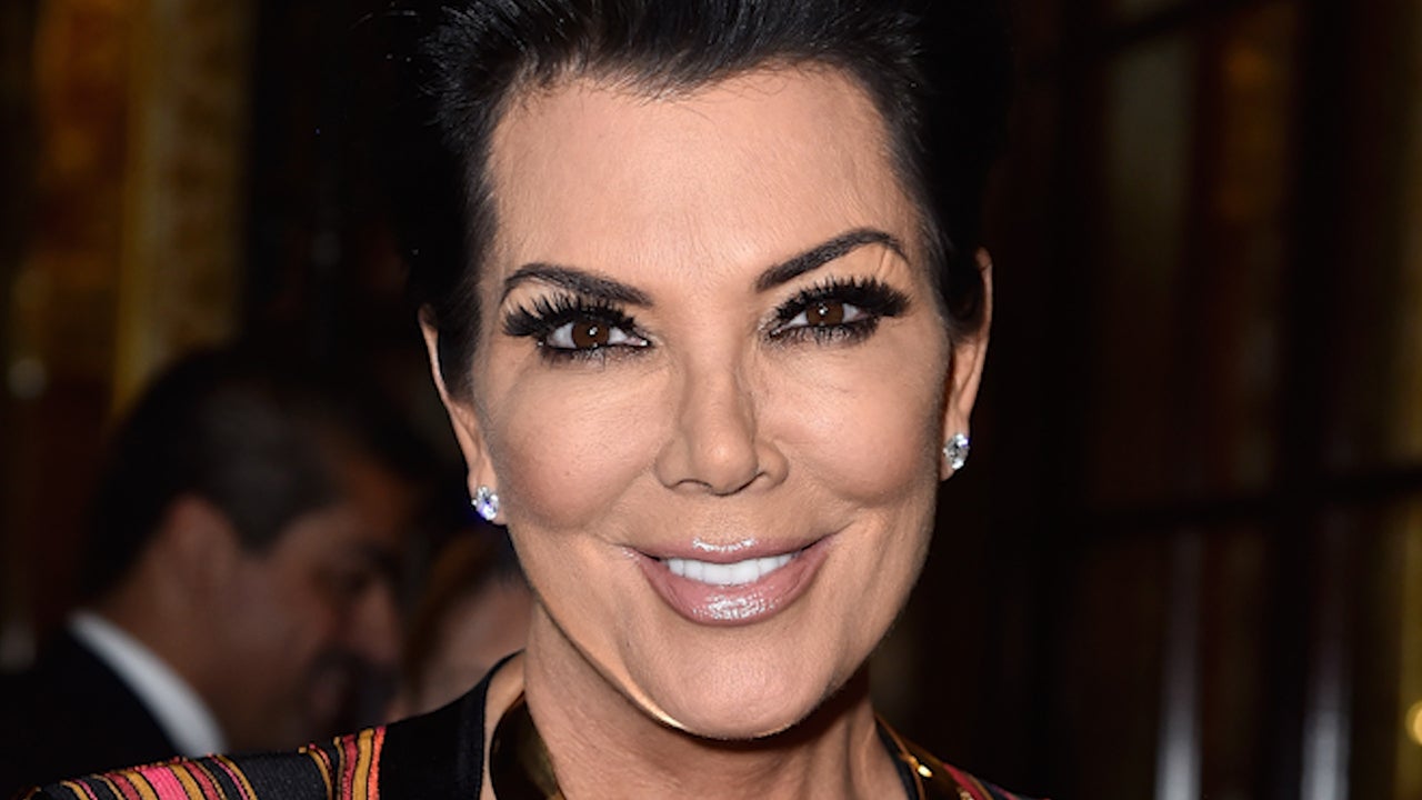 Kris Jenner 60 Flaunts Age Defying Figure In Sexy Swimsuit Entertainment Tonight