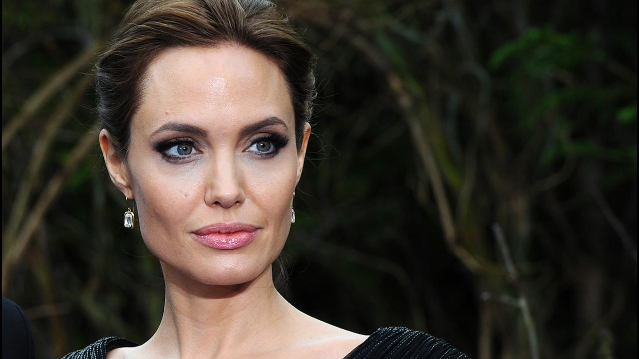 Exclusive Angelina Jolie Spotted For The First Time Since Filing For Divorce From Brad Pitt 