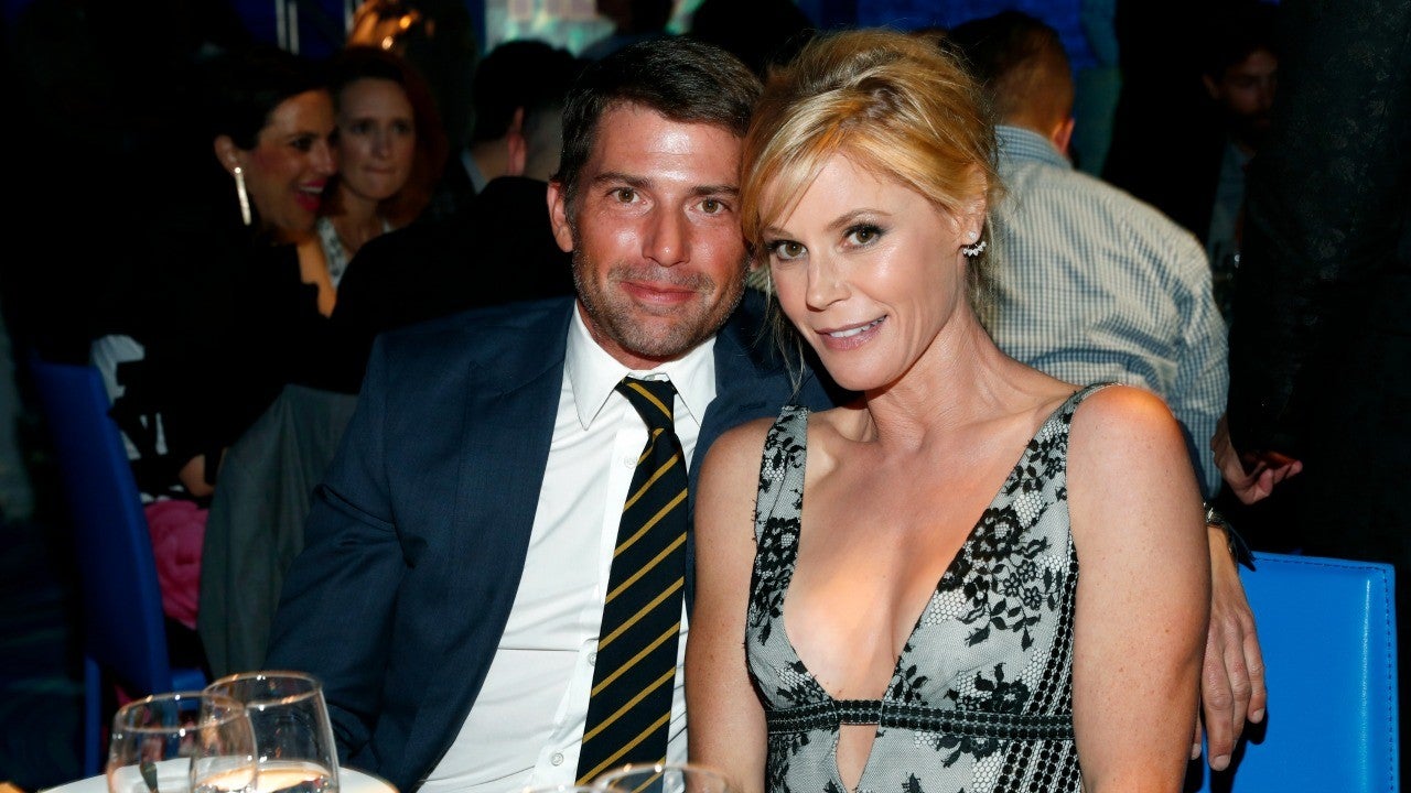 'Modern Family' Star Julie Bowen Splits with Husband Scott ...