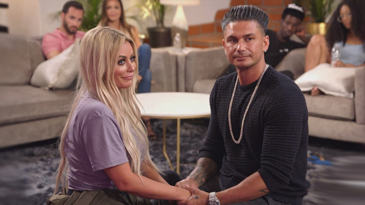 Dj Pauly D And Aubrey O Day Dish On Their Makeup Sex On Marriage Boot