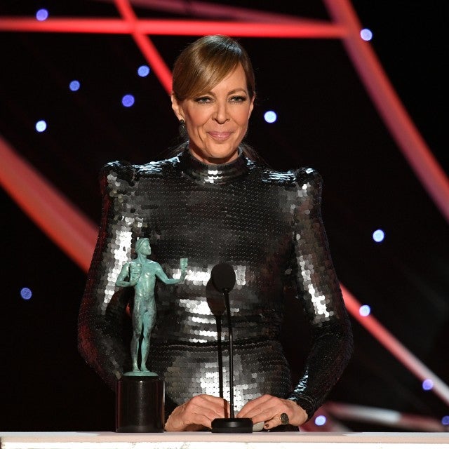 Allison Janney  accepts her SAG Award