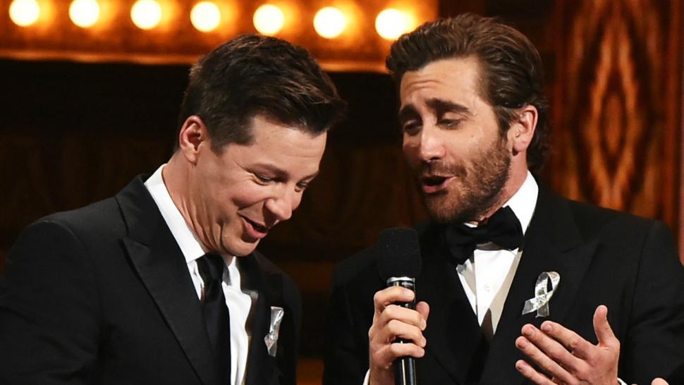 Jake Gyllenhaal and Sean Hayes Slay 'A Whole New World' During Tonys