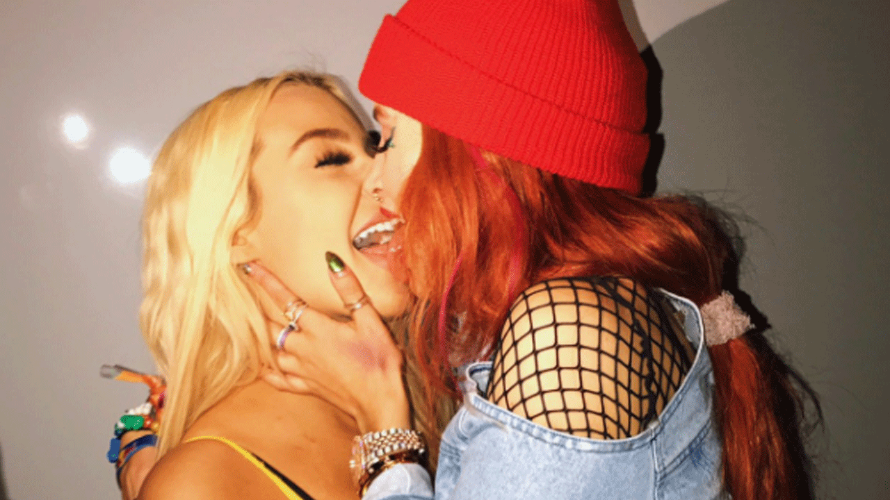 Bella Thorne and YouTube Star Tana Mongeau Make Out -- See the Pics!