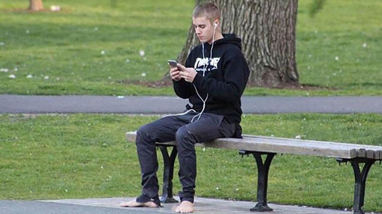 One Way Justin Bieber Could Have Avoided Walking Around Boston