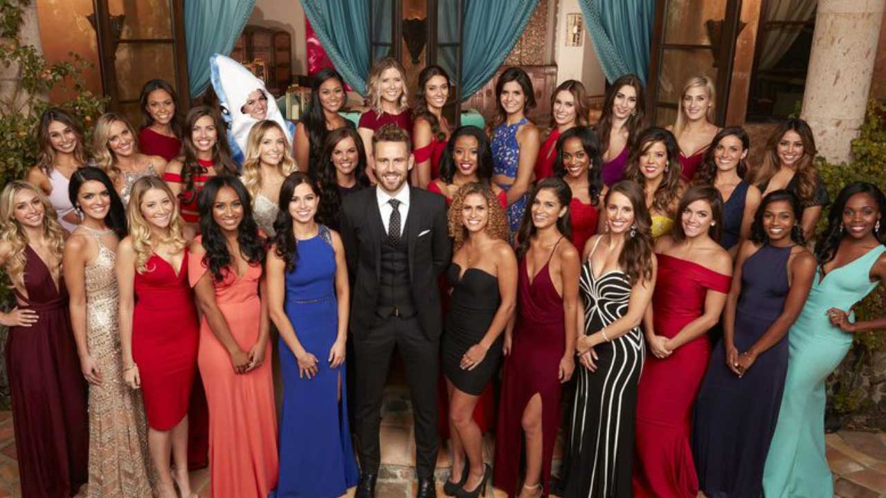 Olivia Pope Meets Bachelor in Paradise - Ali Manno (Fedotowsky)