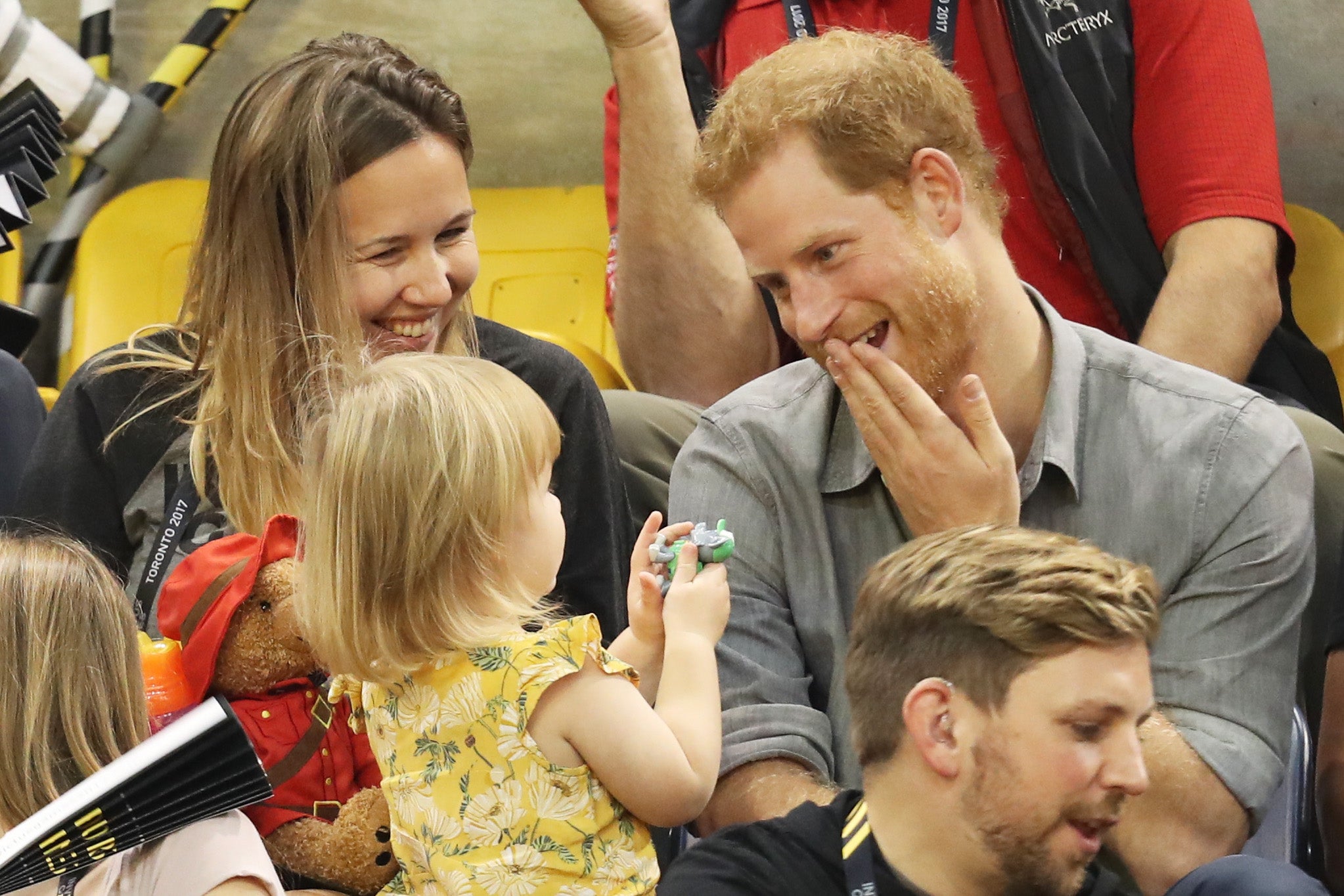 Prince Harry with toddler invictus games 2017