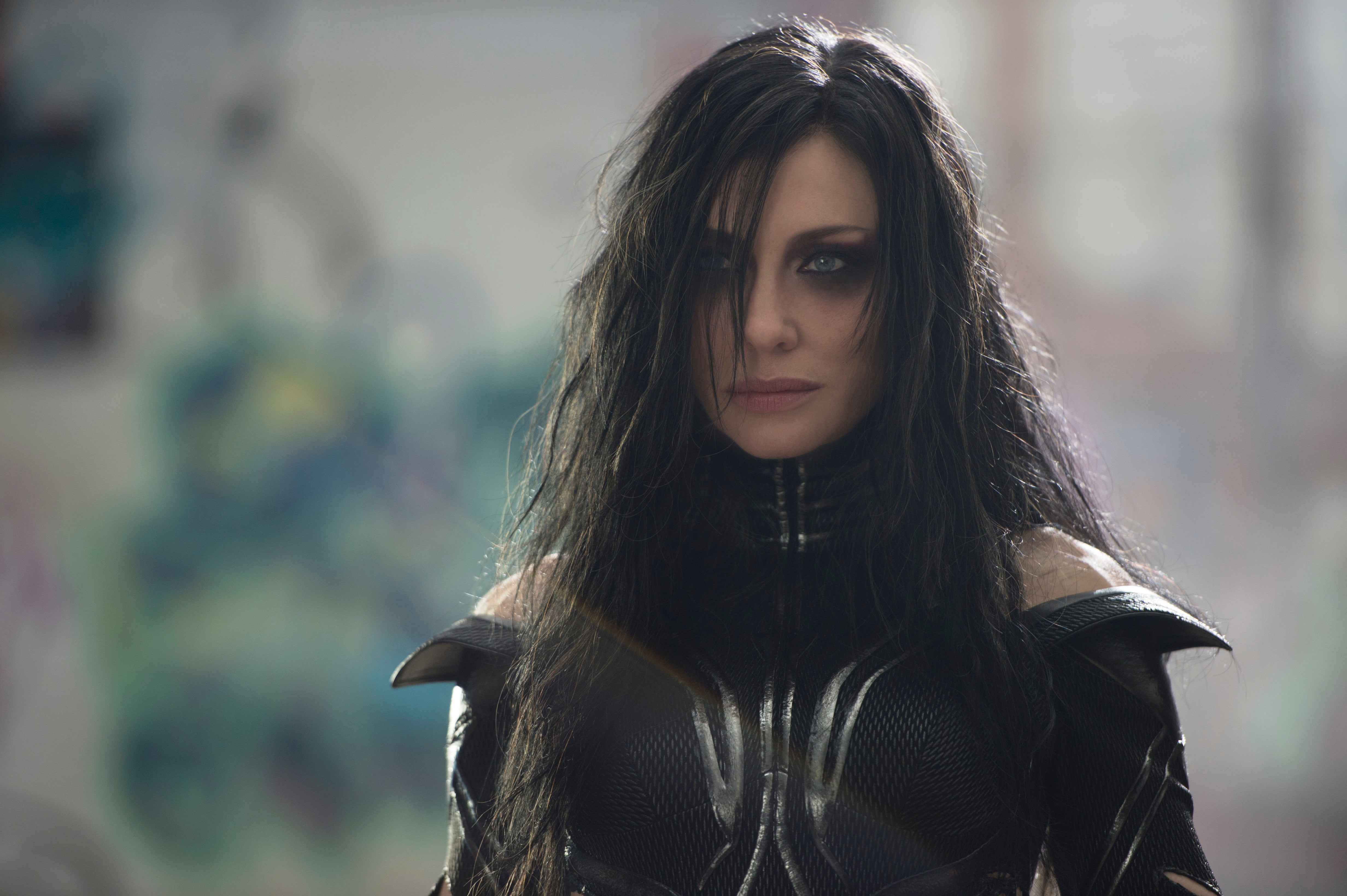 Thor: Ragnarok' Shares New On-Set Photo and Synopsis Revealing