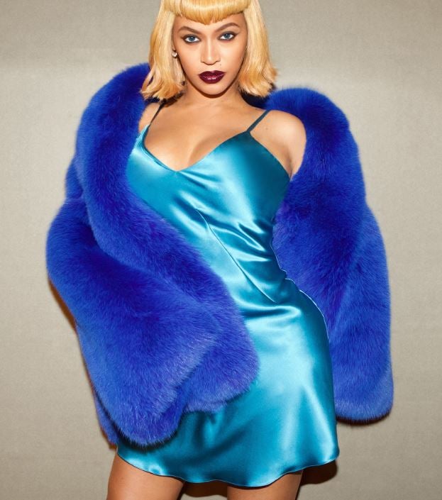 Beyonce Shares Epic Pics Of Her Multiple Lil Kim Halloween Costumes Wusa9 Com