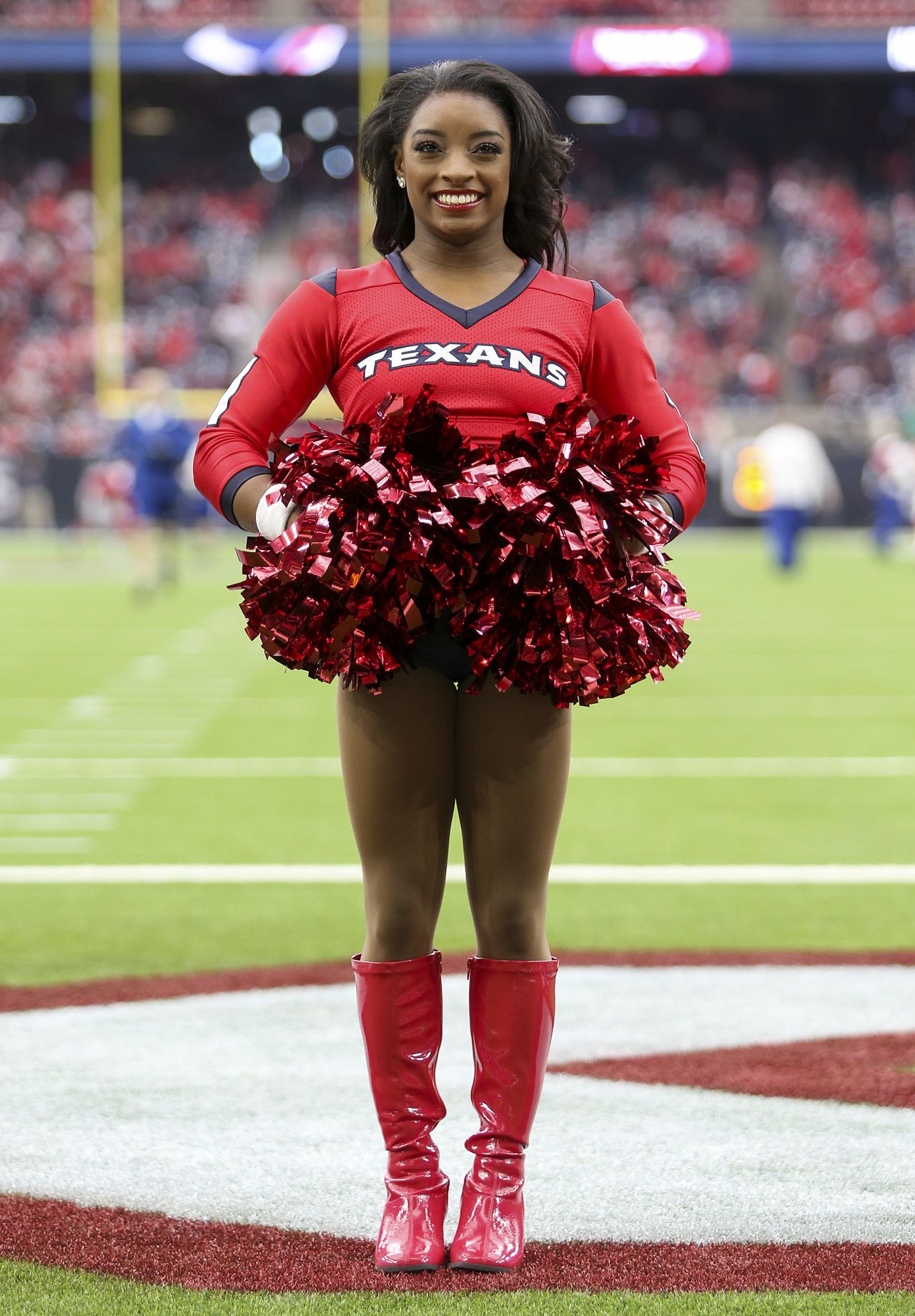 Simone Biles Makes Debut as Honorary Texans Cheerleader