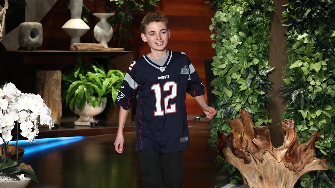 Justin Timberlake and Super Bowl 'Selfie Kid' Reunite