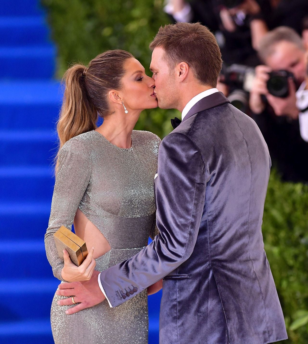 Gisele Bundchen and Tom Brady Share Never-Before-Seen Wedding Photos for  Their Anniversary