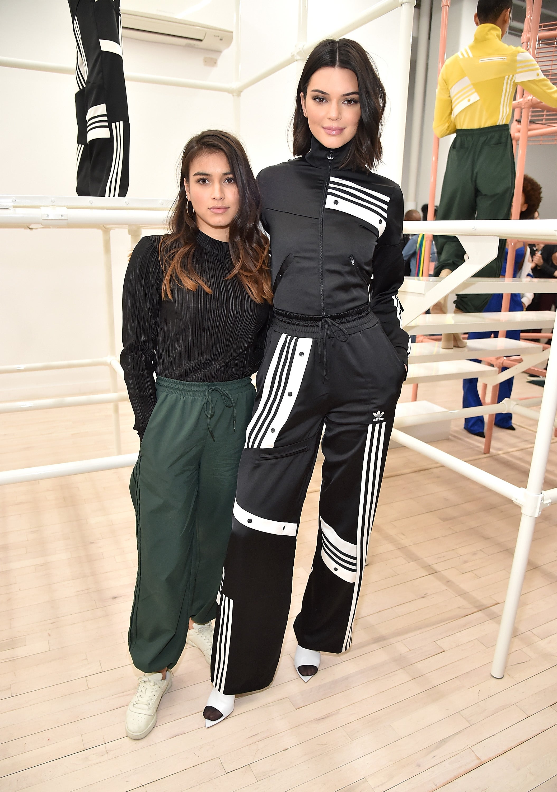 Doe een poging laten we het doen samen Adidas Kicks Off New York Fashion Week With Kendall Jenner and a Diverse  Group of Models | Entertainment Tonight