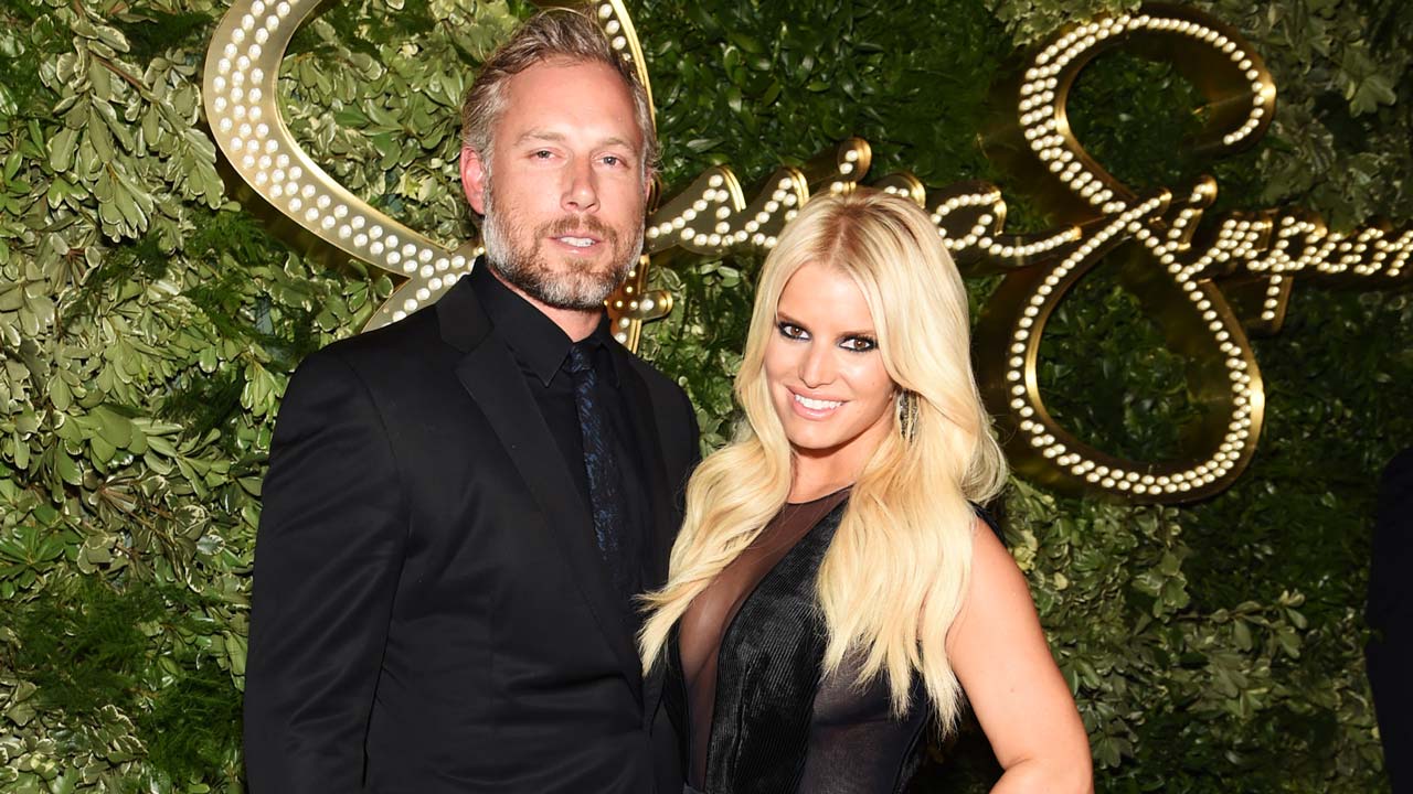Jessica Simpson and Husband Eric Johnson Have Date Night at L.A. Gallery
