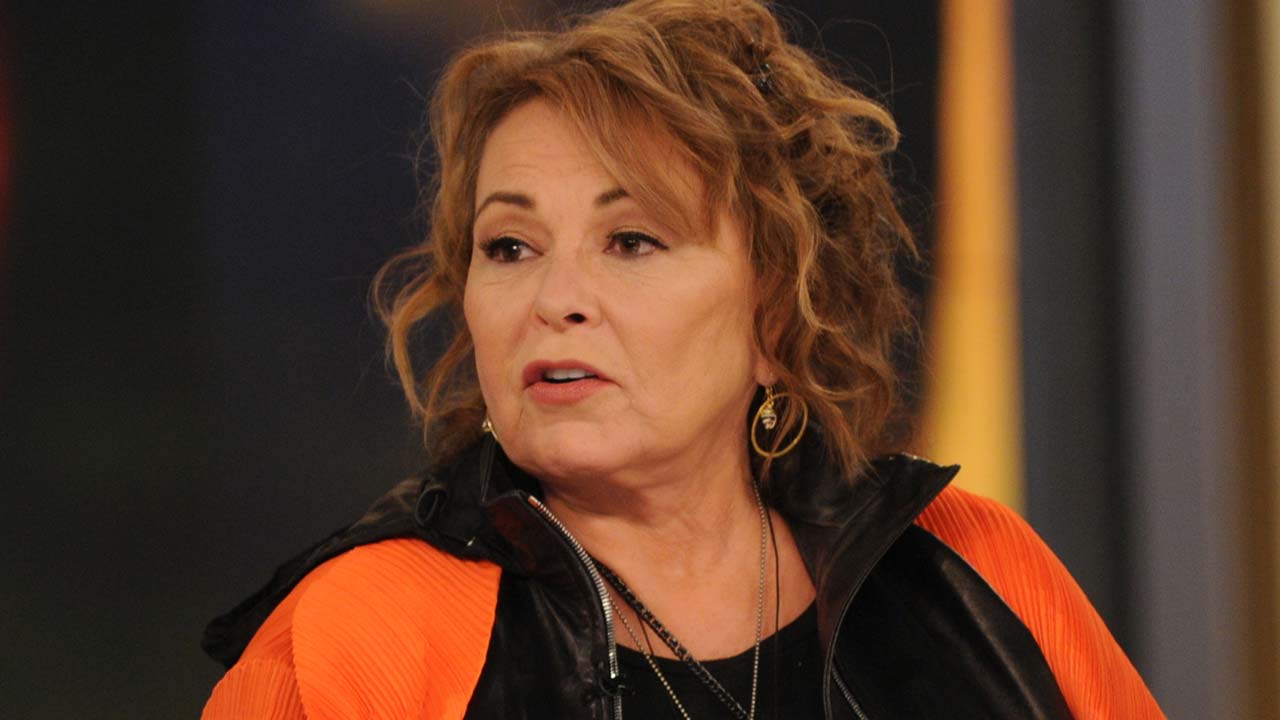 Roseanne Barr Apologizes To Valerie Jarrett Roseanne Cast And Crew After Show S Cancellation Entertainment Tonight