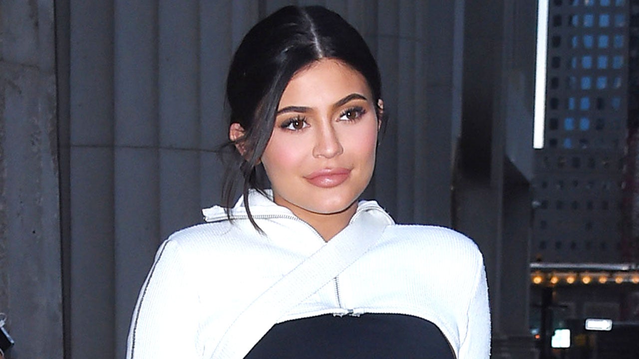 Kylie Jenner Reveals Her Closet Of Hermès, Birkin & Prada Handbags