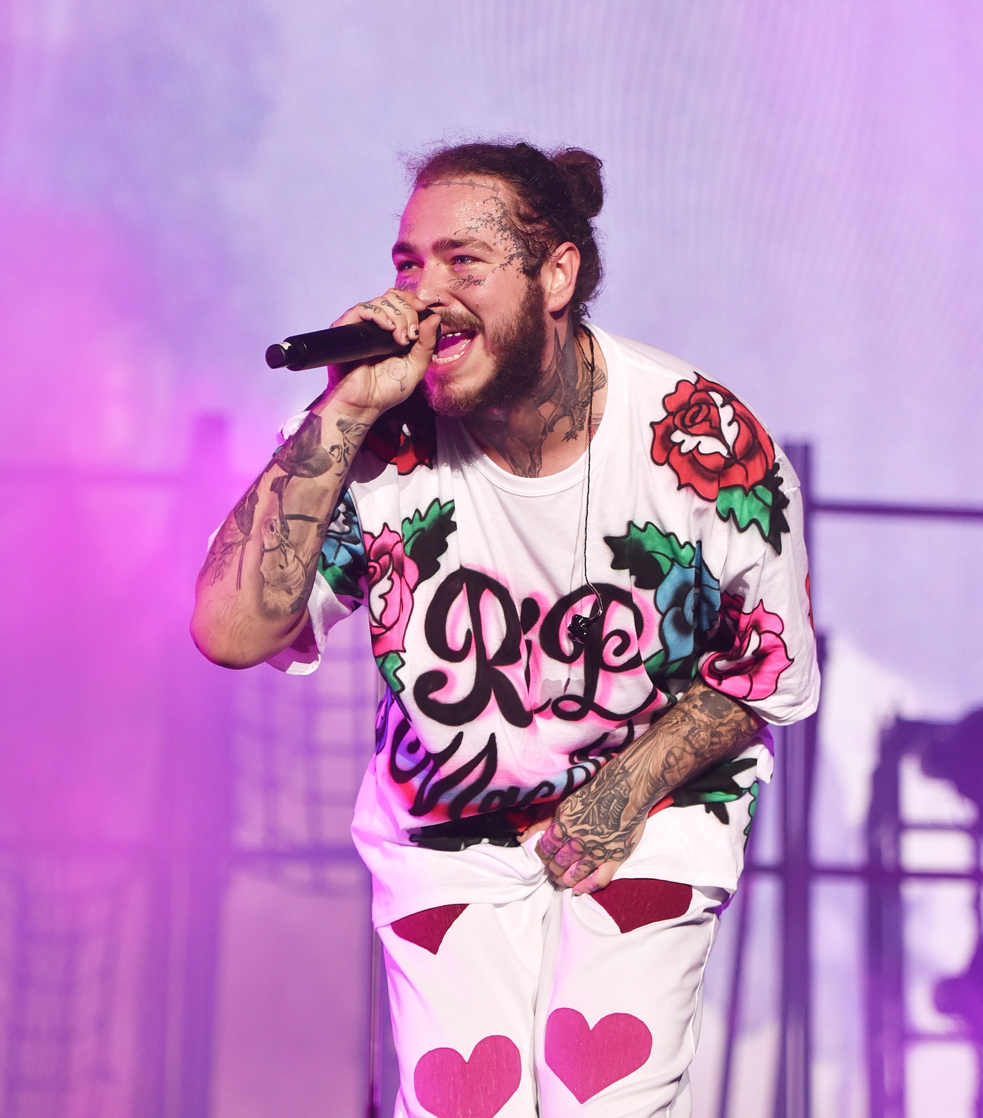 Post Malone Honors the Late Mac Miller With Onstage Tribute