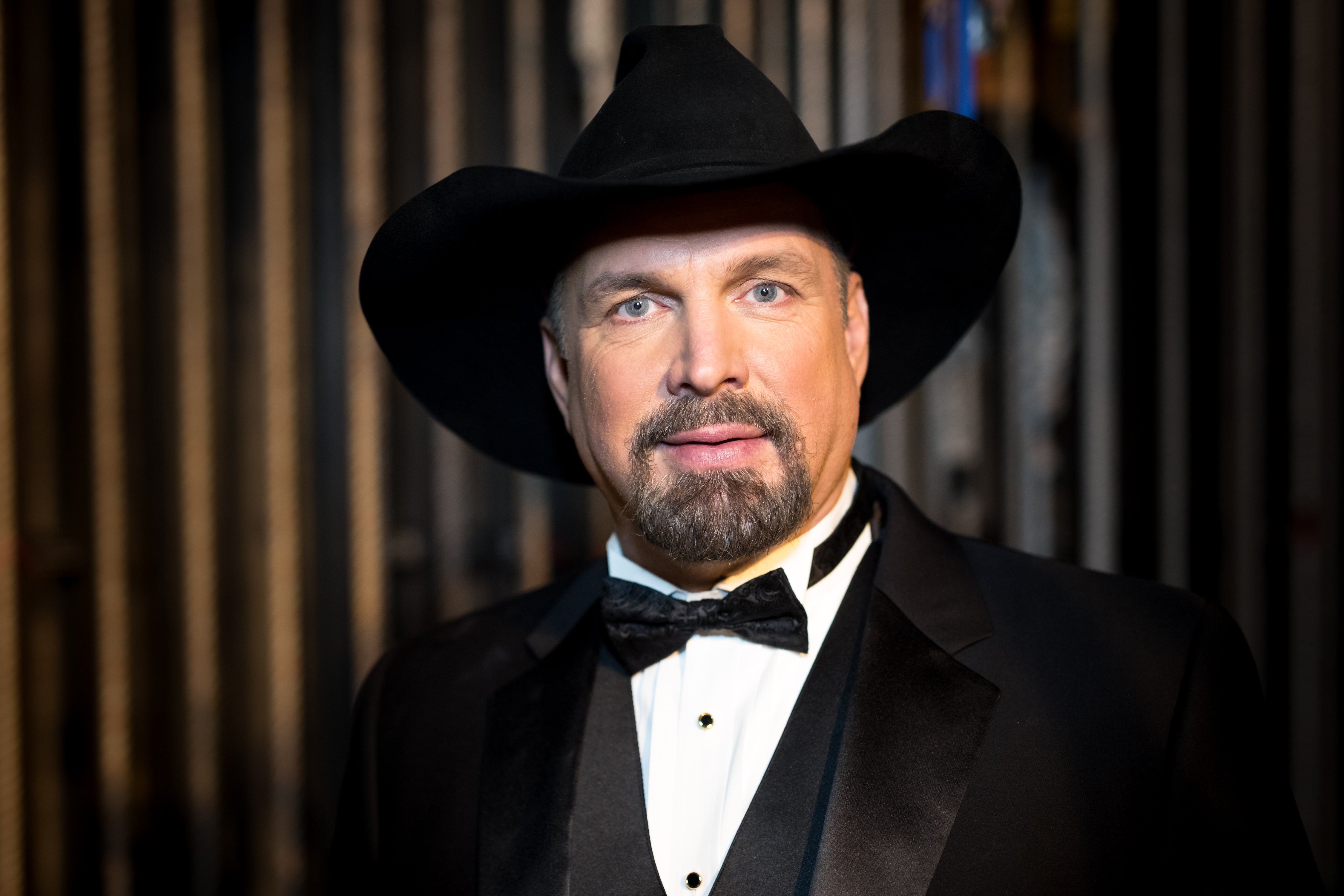 Garth Brooks is No More and Other Royal Rumblings - Royals Review