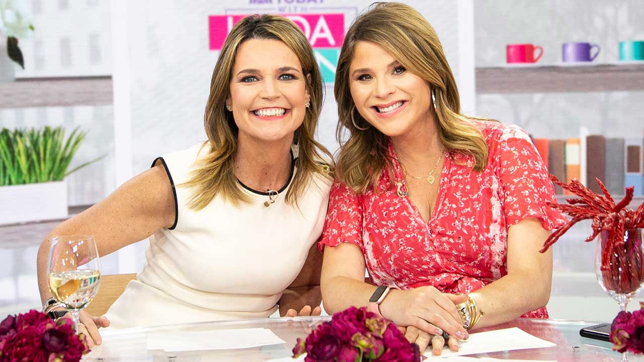 Jenna Bush and Savannah Guthrie dressed as Dallas Cowboys