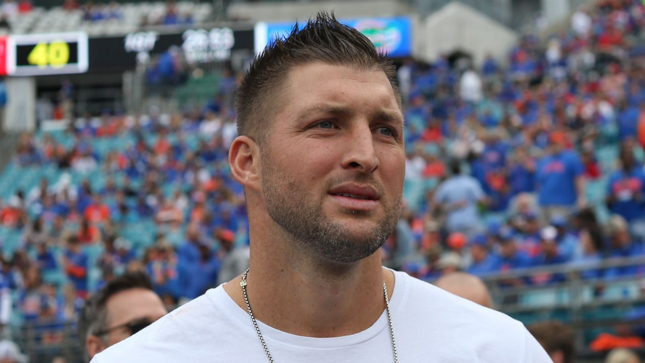 Tim Tebow shares his emotional goodbye to Bronco, his dog of 9