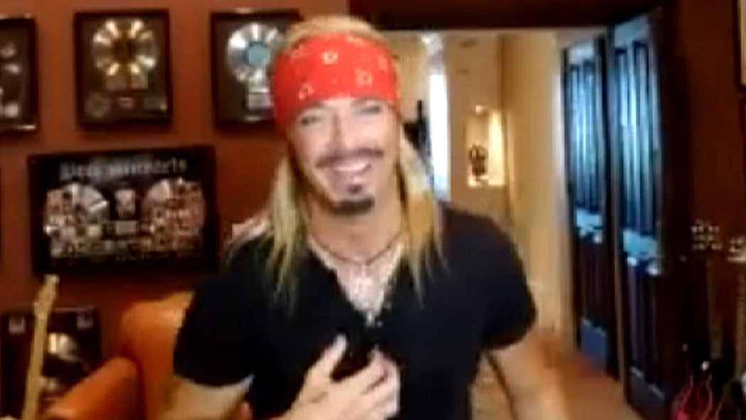 Bret Michaels visits Pet Supermarket Orlando and then rocks Hard Rock!