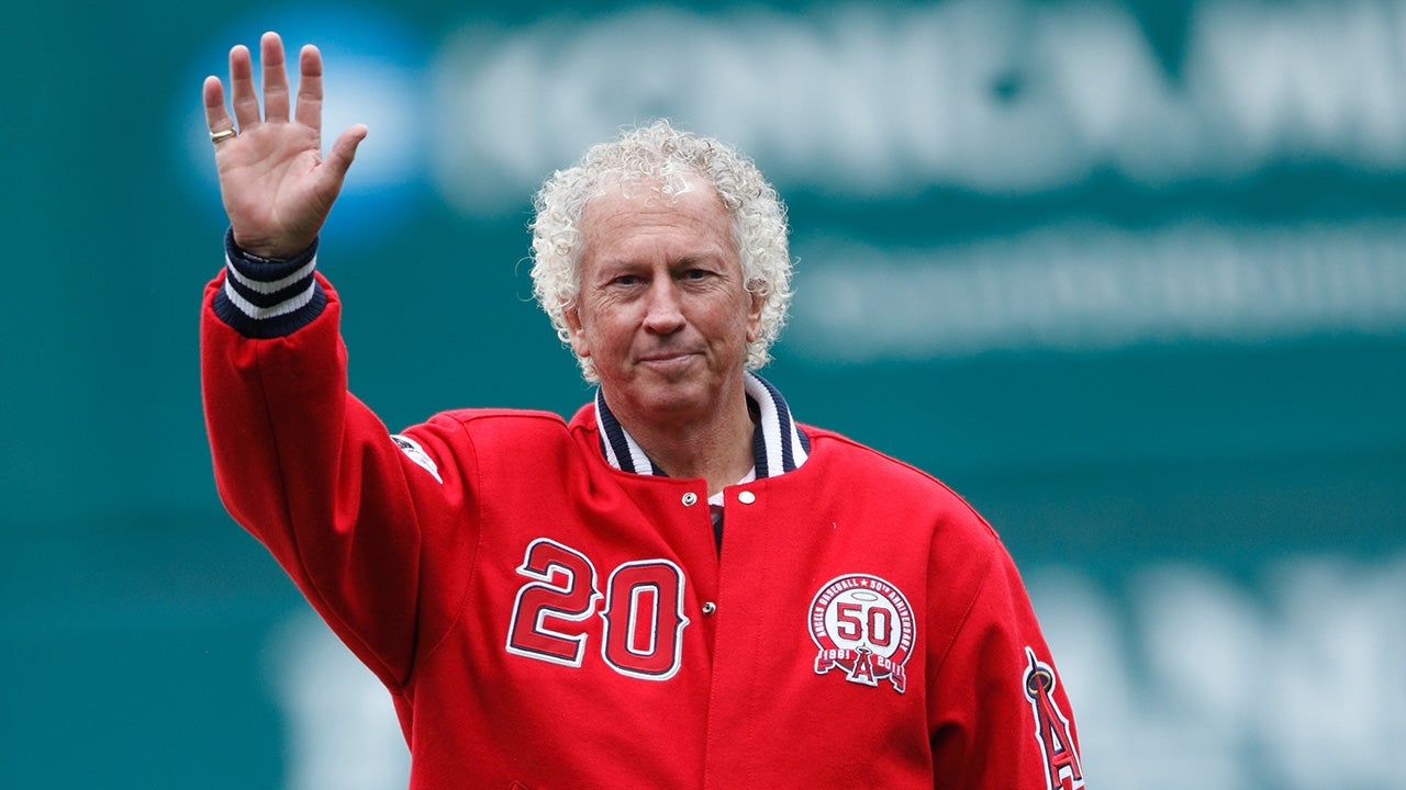 Don Sutton, Hall of Fame Right-Hander, Is Dead at 75 - The New York Times
