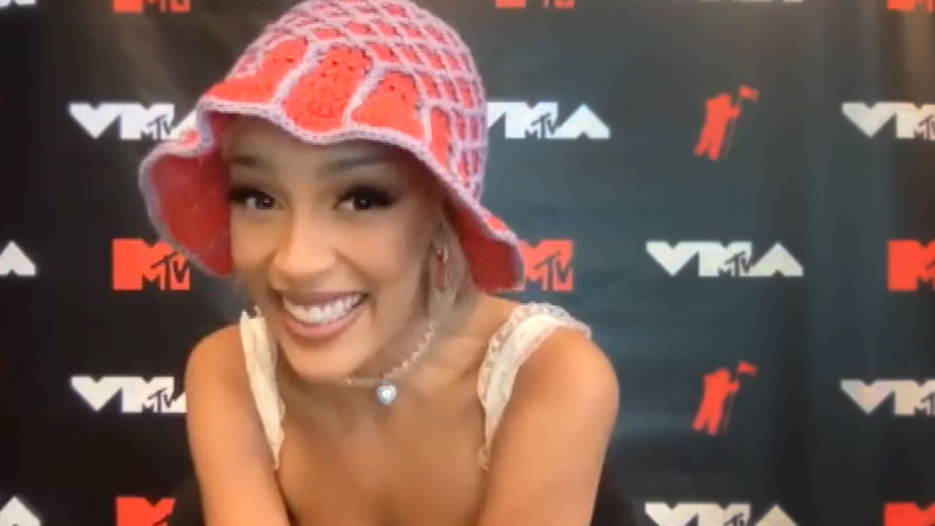 All of Doja Cat's 2021 VMAs Beauty Looks in One Place