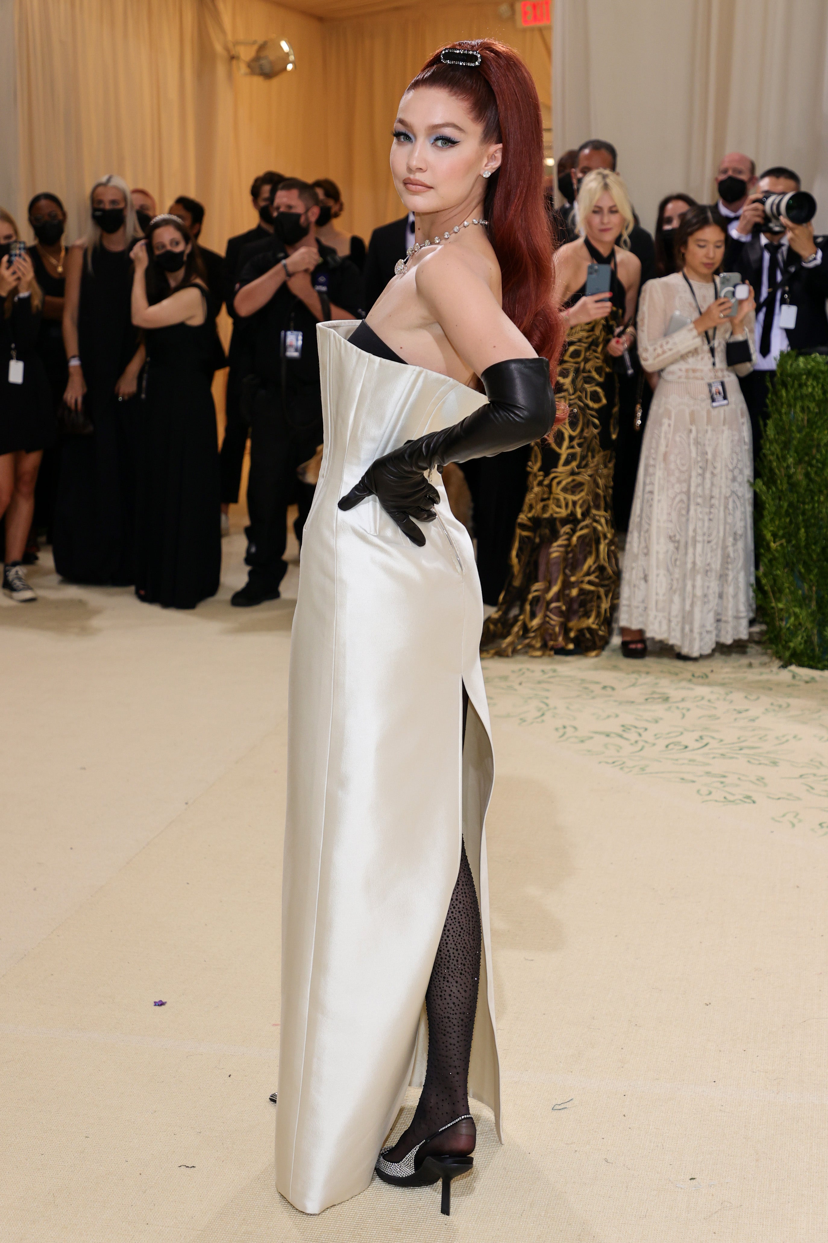 Gigi Hadid 2022 Met Gala Gilded Glamor Outfit