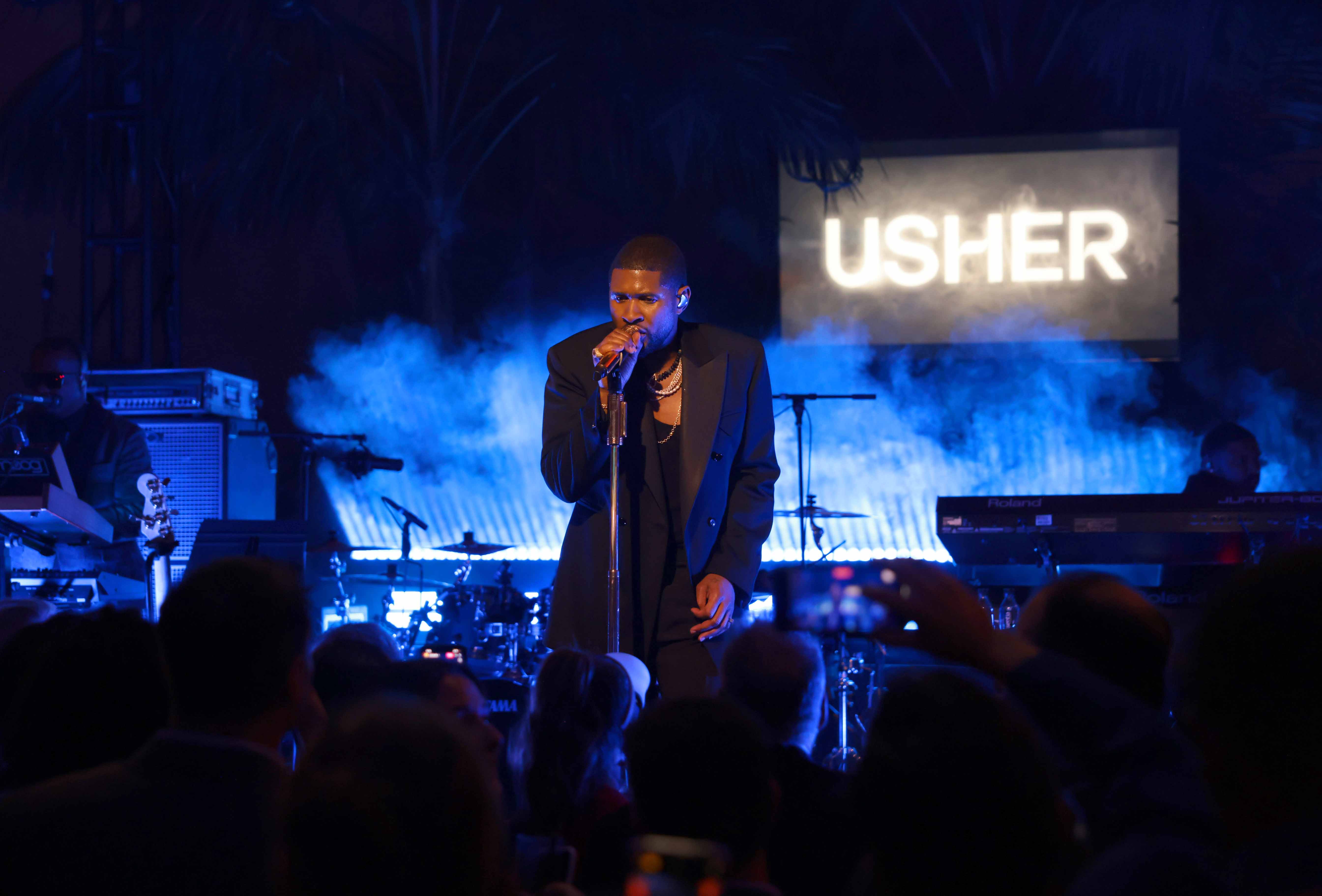 Inside the Usher Las Vegas Residency - Roland Articles