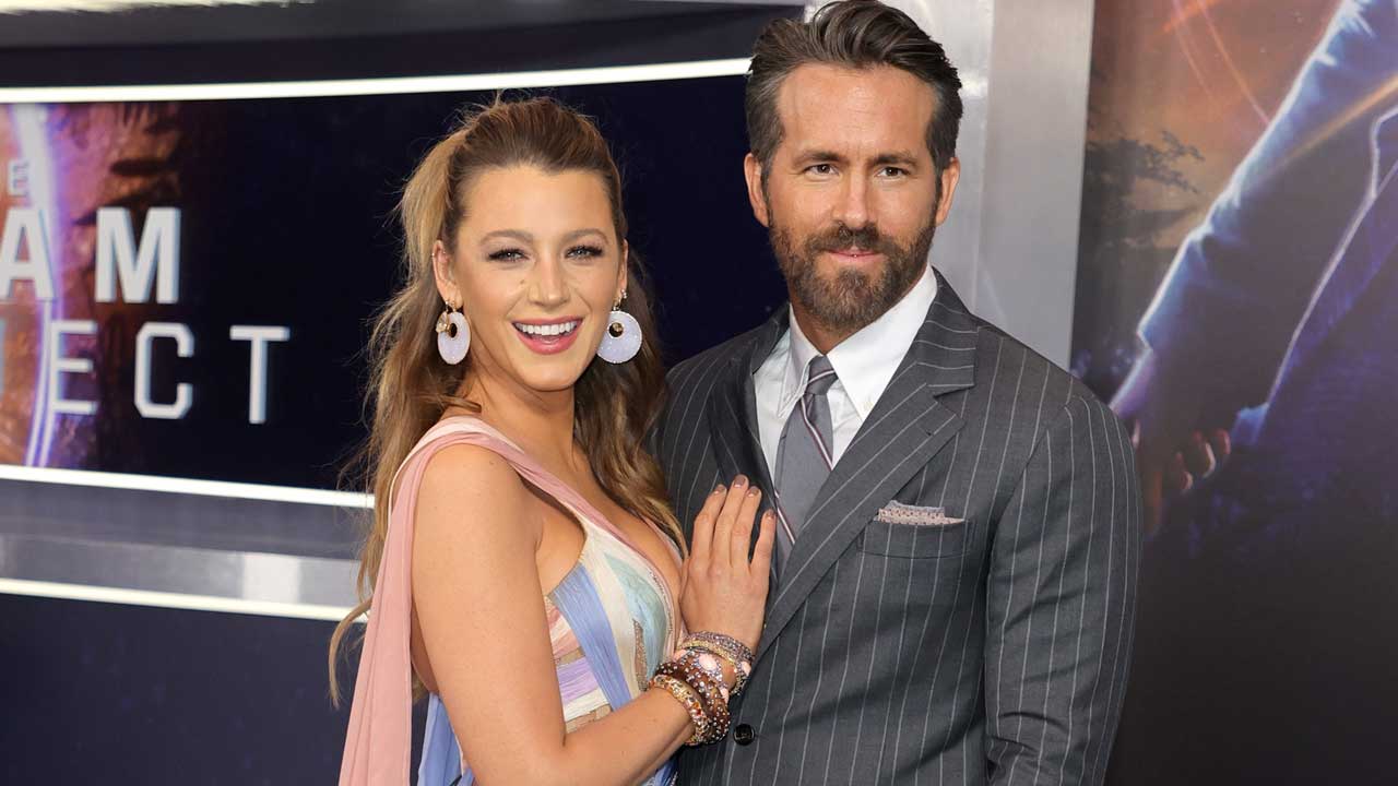 Blake Lively confirms she's having 4th baby, slams paparazzi - Los Angeles  Times