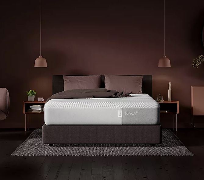 https://www.etonline.com/sites/default/files/images/2022-03/Casper%20Nova%2012-Inch%20Hybrid%20Mattress.JPG?crop=1:1&width=580