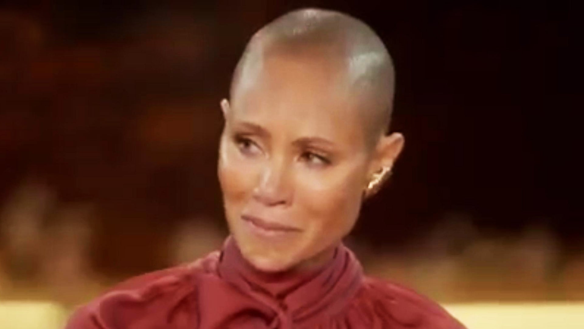 Jada Pinkett Smith shows how her hair is growing: Like I'm trying