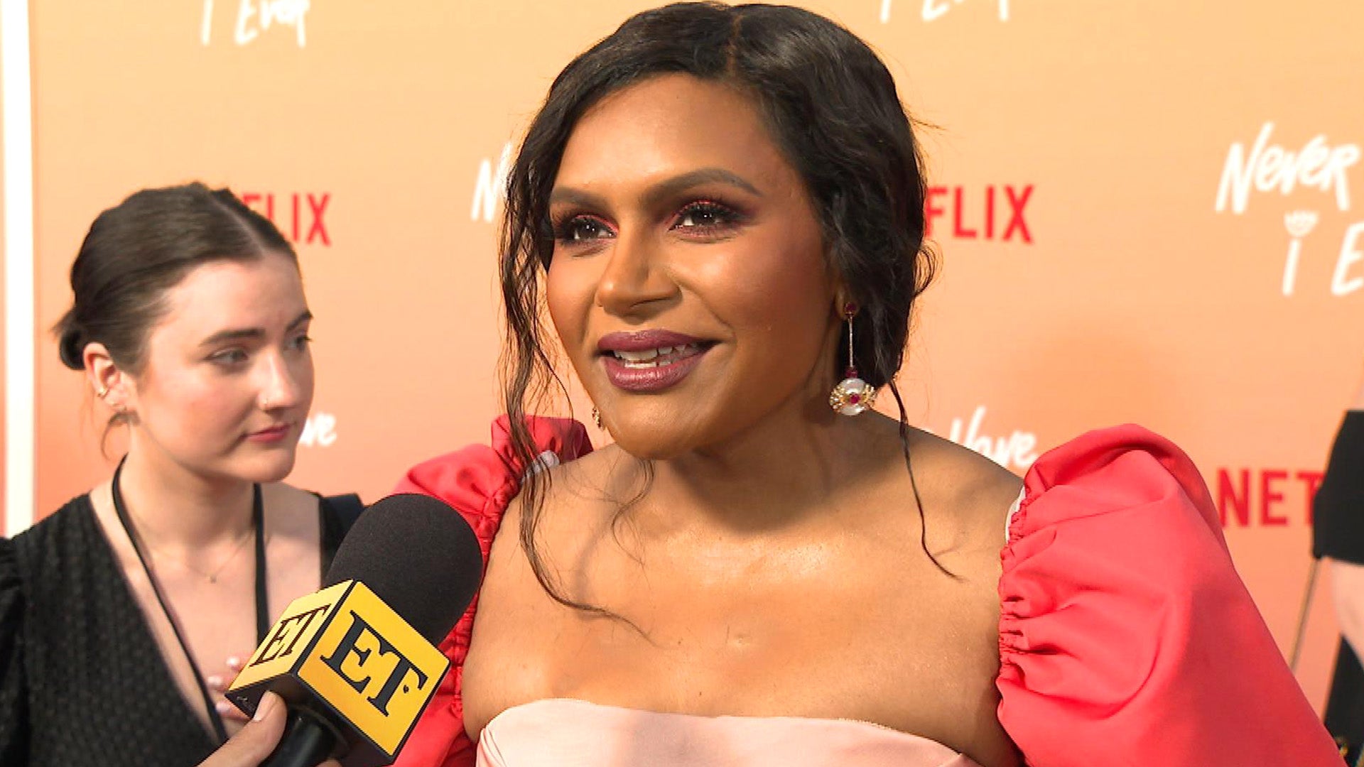 Rotten Tomatoes on X: HBO Max's new animated series #Velma will feature  the voices of Mindy Kaling as Velma⁠, Glenn Howerton as Fred ⁠, Constance  Wu as Daphne⁠ and Sam Richardson as
