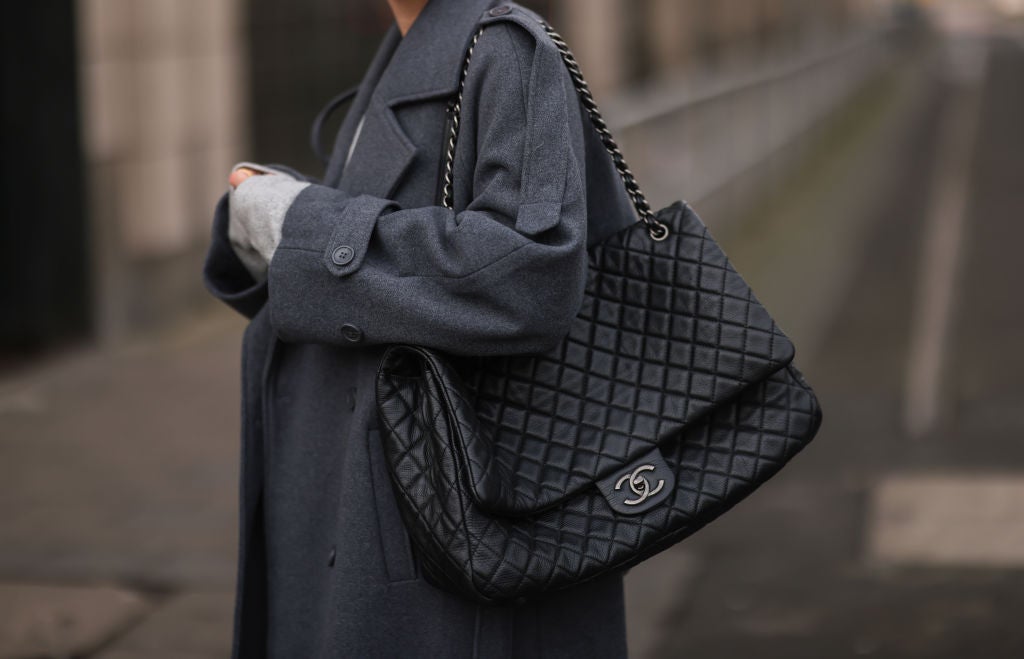 Oversized Purses a Comeback for Fall: 10 Styles To Shop, Including Chanel, Loewe, and More | Tonight