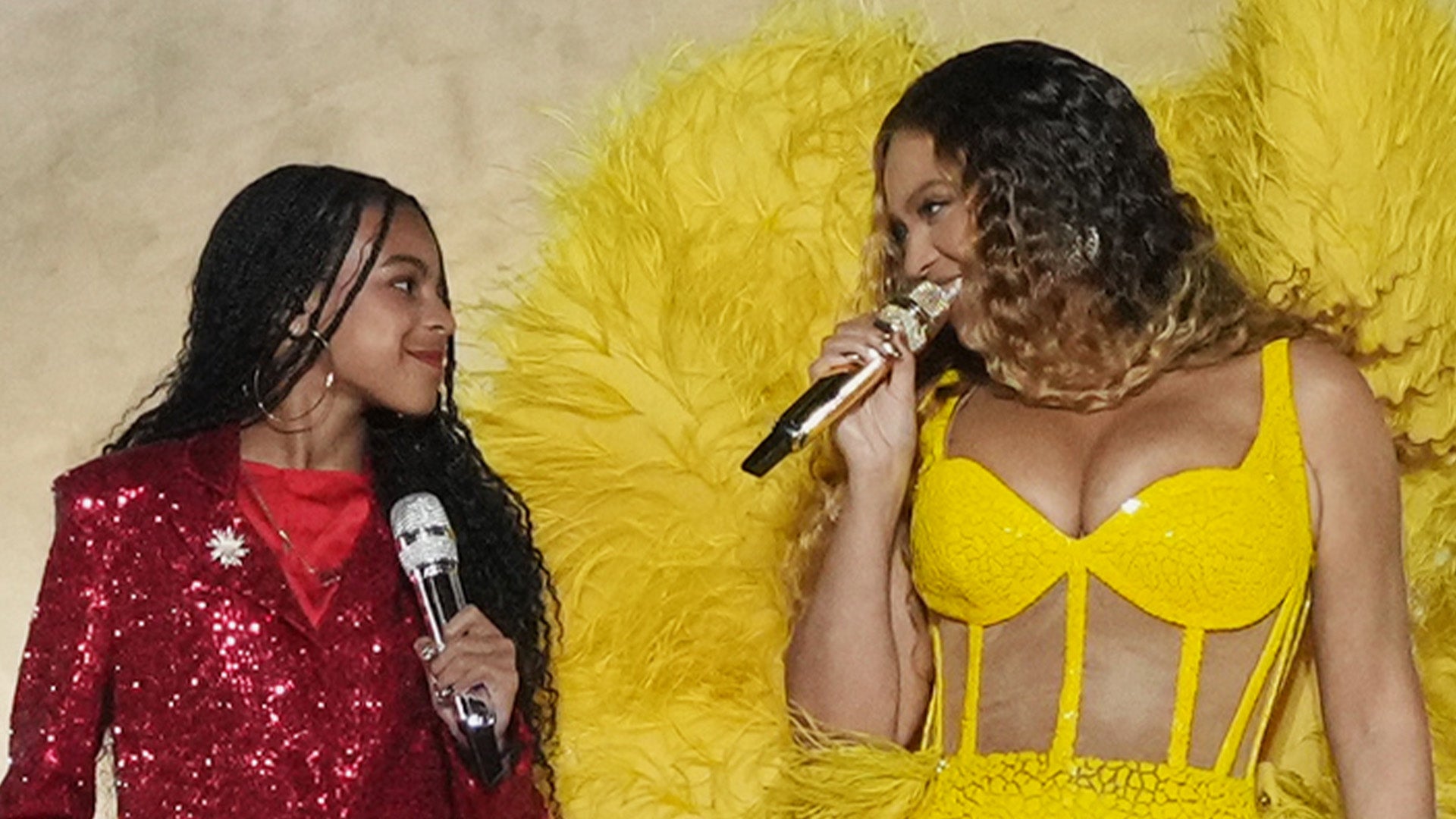 blue ivy: Beyoncé surprises fans as 11-yr-old Blue Ivy performs with mother  at Paris - The Economic Times