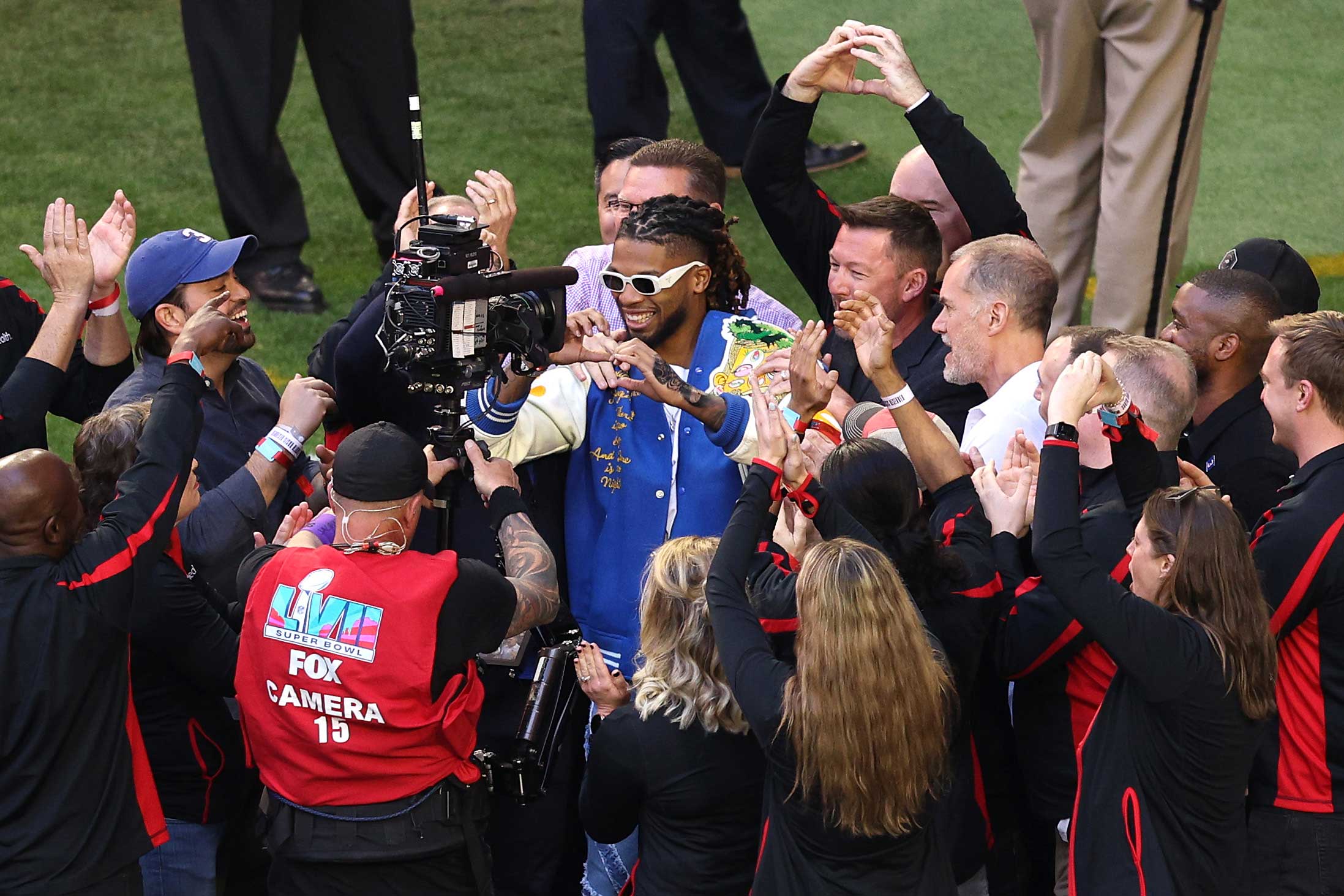 Damar Hamlin honored alongside first responders on field at Super Bowl