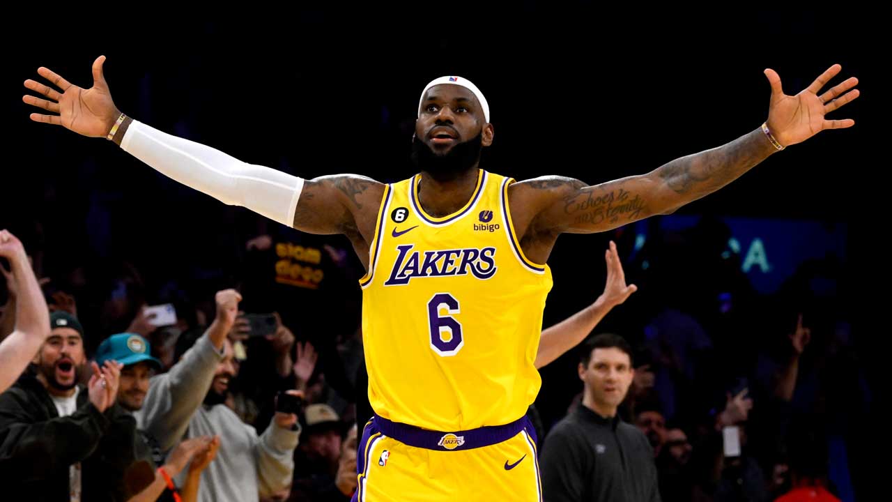 Los Angeles Lakers win NBA Finals; LeBron James secures his fourth  championship - CBS News