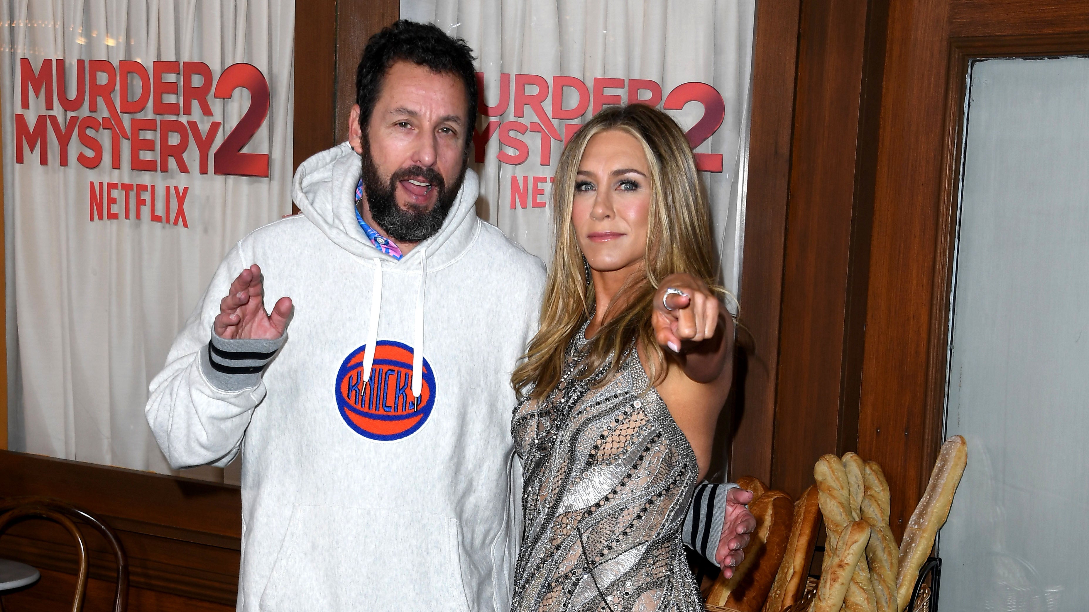 Jennifer Aniston ribs Adam Sandler's Vogue-approved style - Los