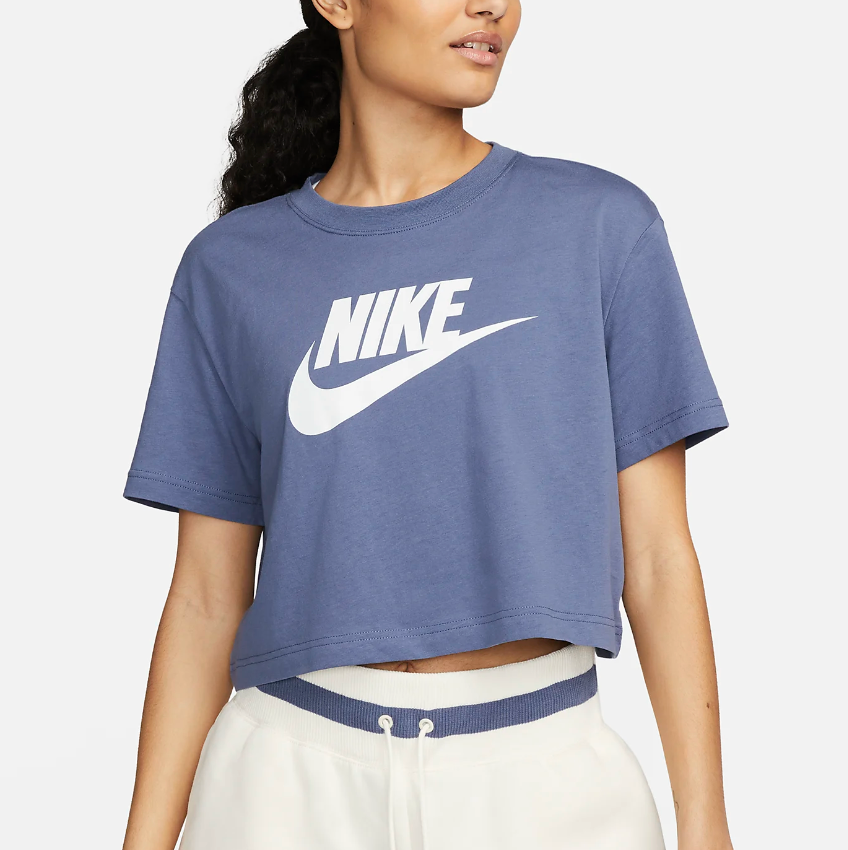 Nike Sportswear Essential Women's Cropped Logo T-Shirt