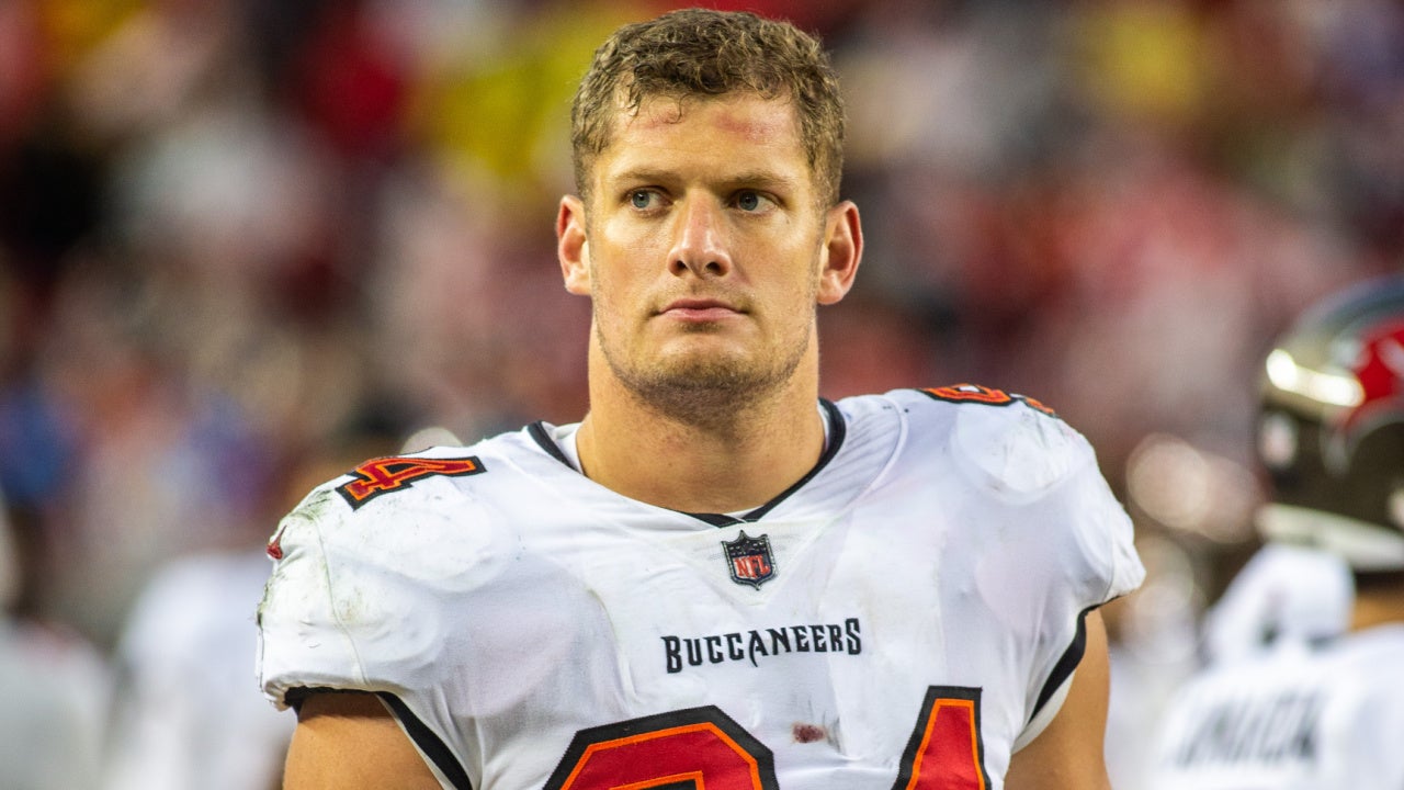 Tampa Bay brings back former Browns linebacker Carl Nassib for