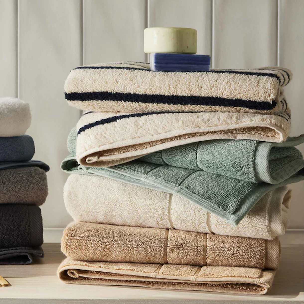 Brooklinen Bath Towels Review: Soft, Fluffy, and Affordable