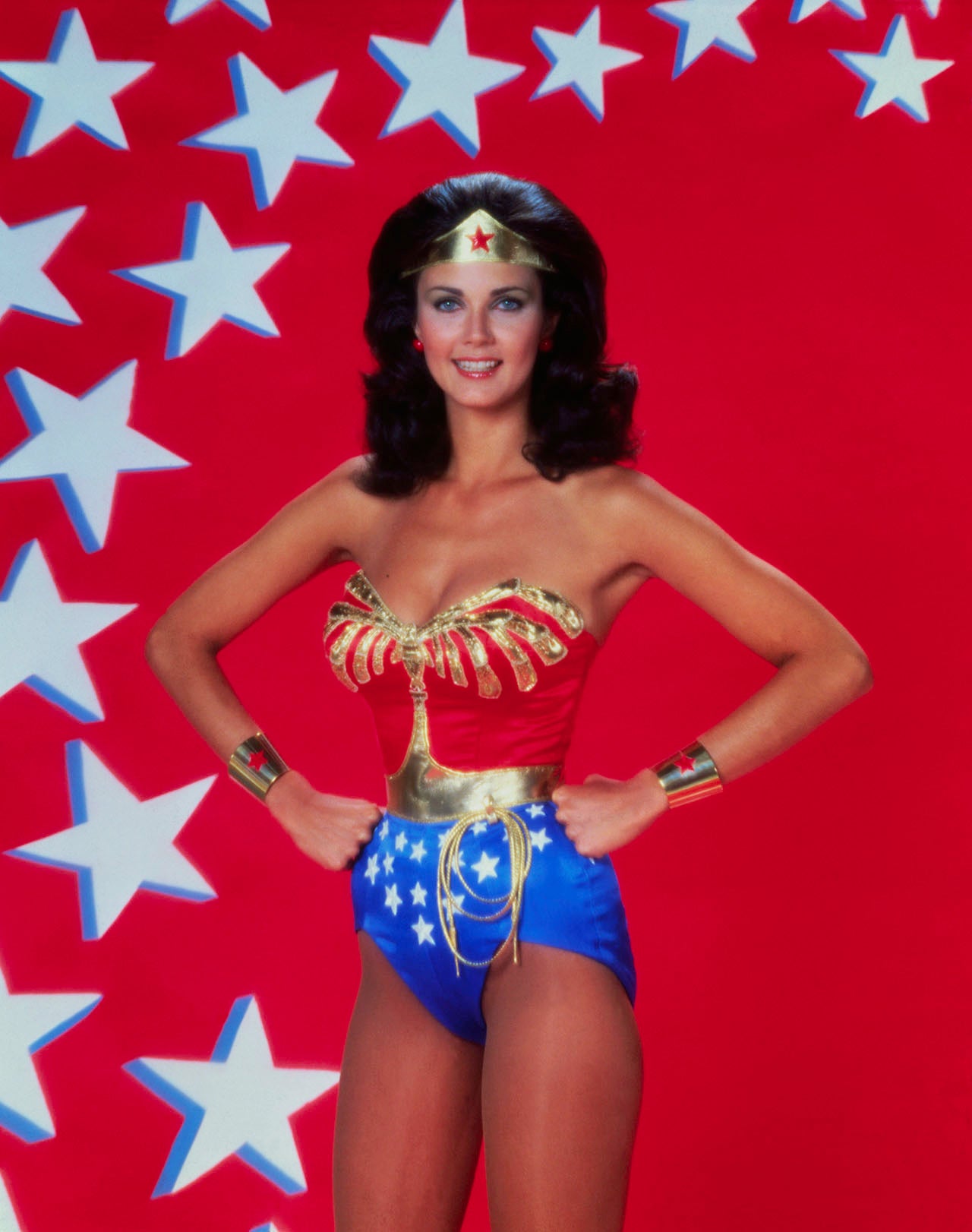 Kendall Jenner Rocks Wonder Woman Costume for Halloween and Lynda Carter  Has the Best Response