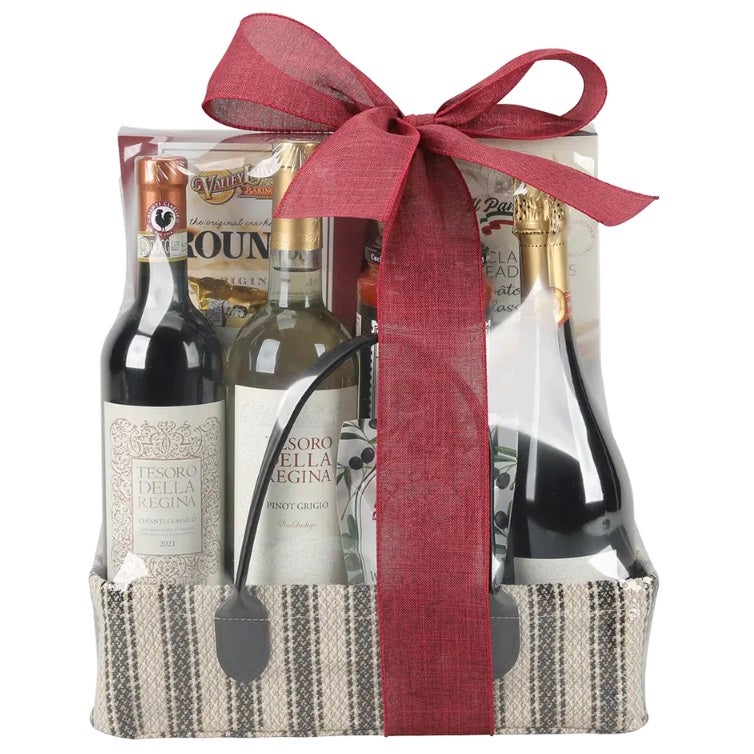 https://www.etonline.com/sites/default/files/images/2023-11/Taste%20Of%20Italy%20Wines%20Gift%20Basket.jpg