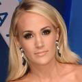 Carrie Underwood Photographed After Serious Injury Requiring 40 Stitches