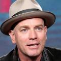 Ewan McGregor Reportedly Splits From Wife Eve Mavrakis, Photographed Kissing Mary Elizabeth Winstead